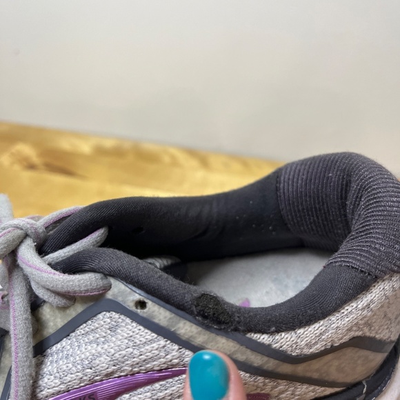 WOMEN'S Brooks Adrenaline GTS XX 20 Gray Purple Running Shoes Cushion Size 8 - Picture 13 of 16